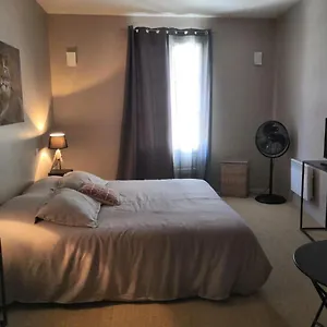 chambres-indpendantes-centre-ville-isle-sur-la-sorgue.fr-provencehotel.com/